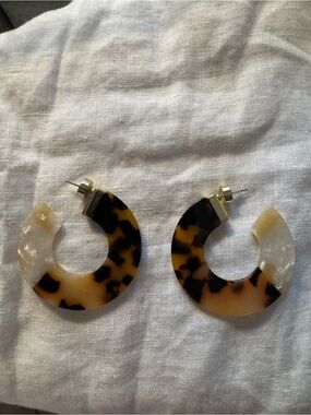 Tortoise shell resin earrings